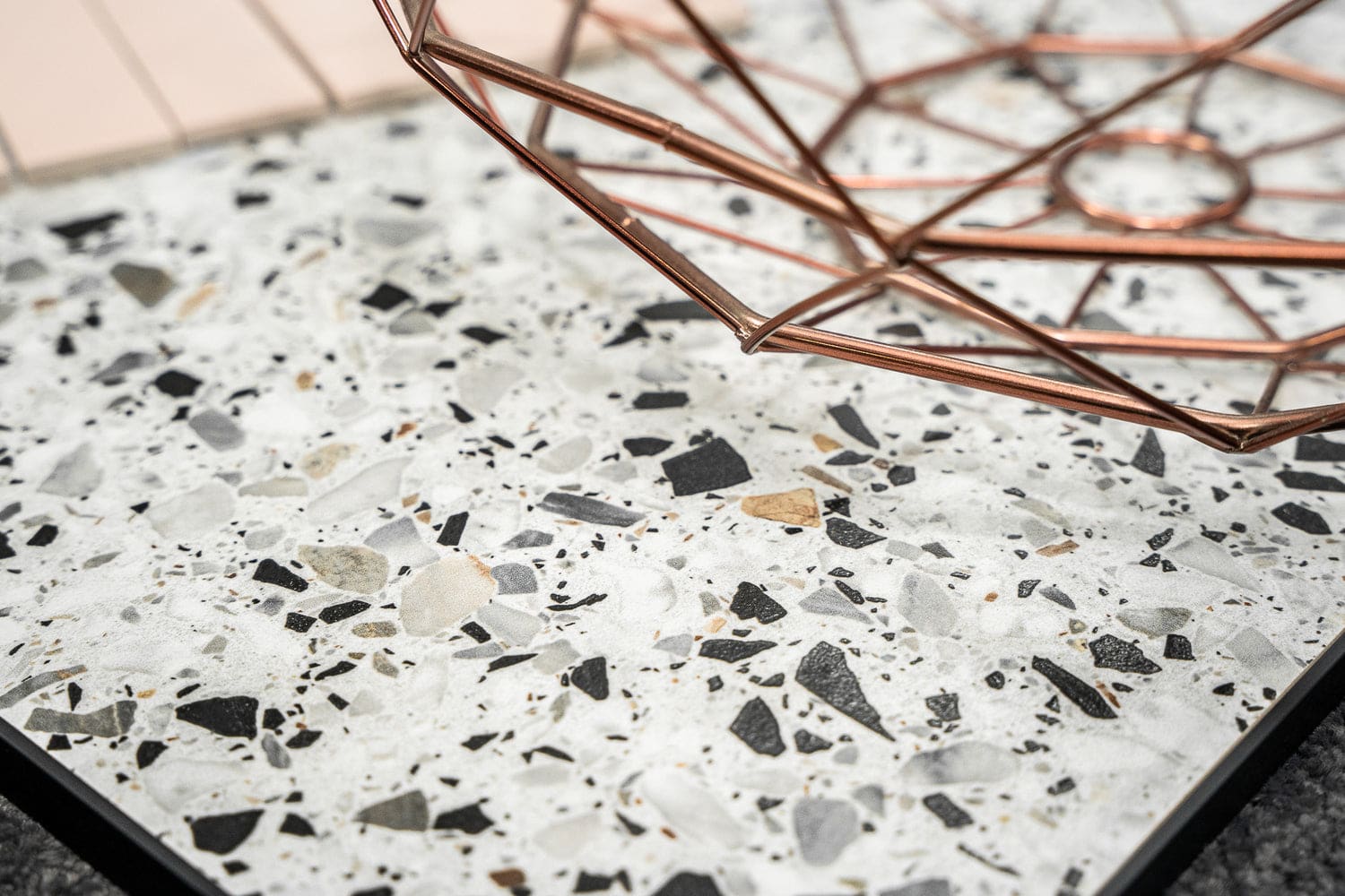 Terrazzo tile with copper basket